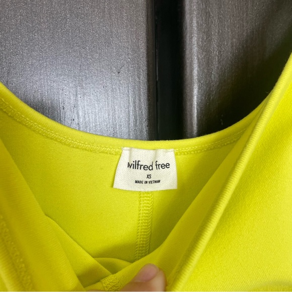 Aritizia Divinity Romper 7” - Picture 4 of 4